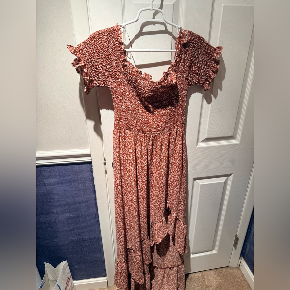 Flowy Francesca’s floral dress, asymmetrical with slit